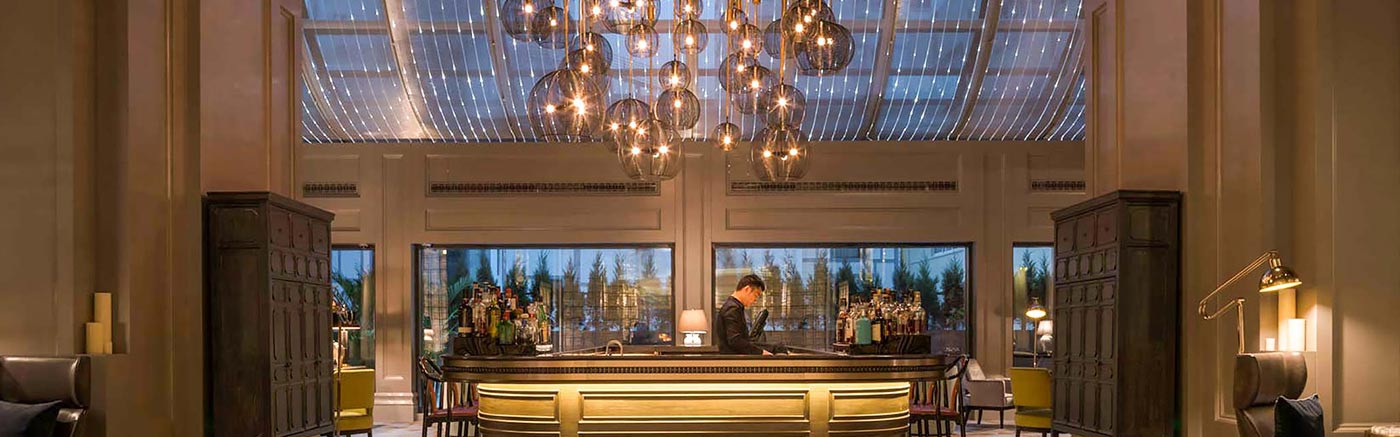 نورپردازی هتل با لوستر مدرن